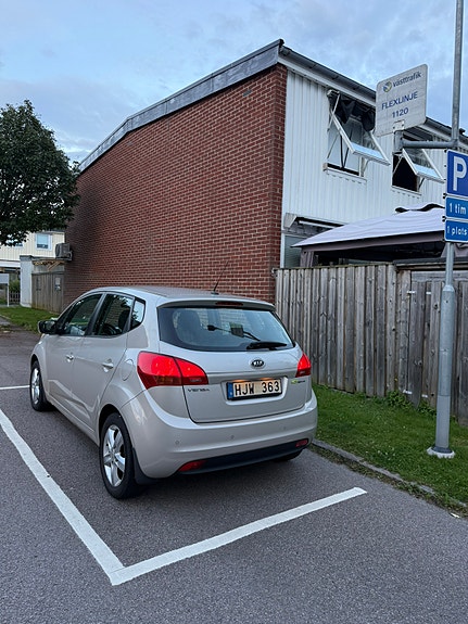 Kia Venga 4 of 7