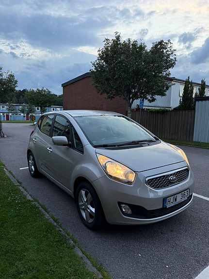 Kia Venga 3 of 7