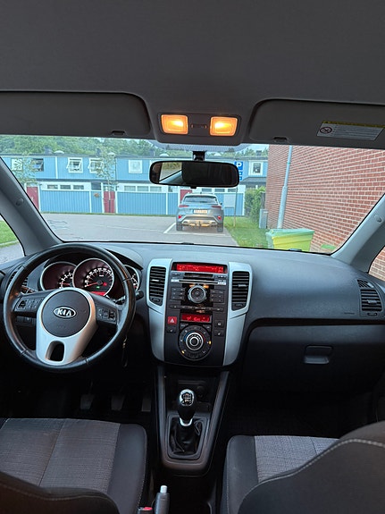 Kia Venga 5 of 7