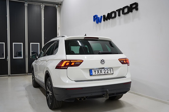 Volkswagen Tiguan 4 of 26