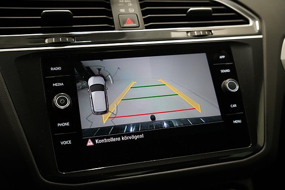 Volkswagen Tiguan 16 of 26