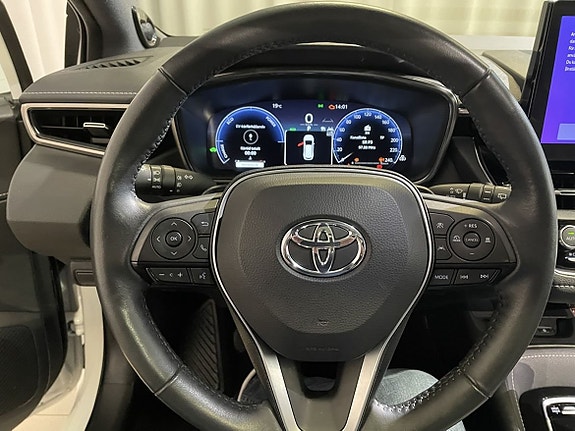 Toyota Corolla 17 of 24