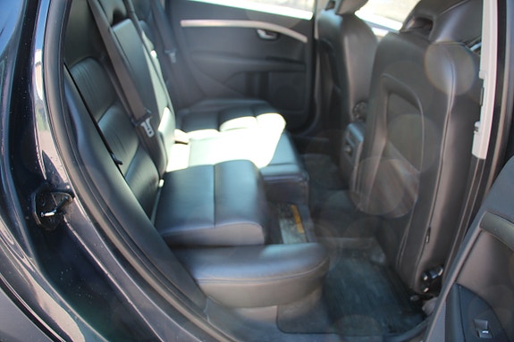 Volvo V70 5 of 6