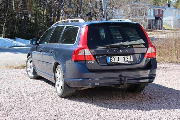 Volvo V70 4 of 6
