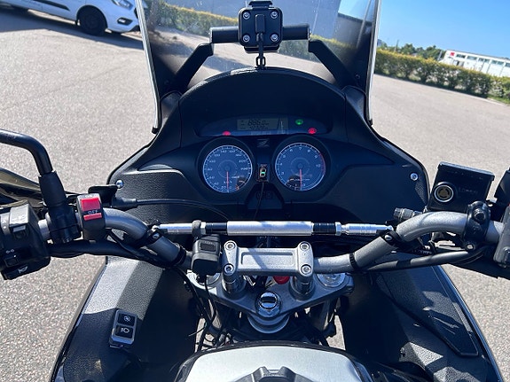 Honda XL1000VA Varadero 7 of 8