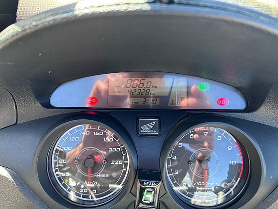 Honda XL1000VA Varadero 8 of 8