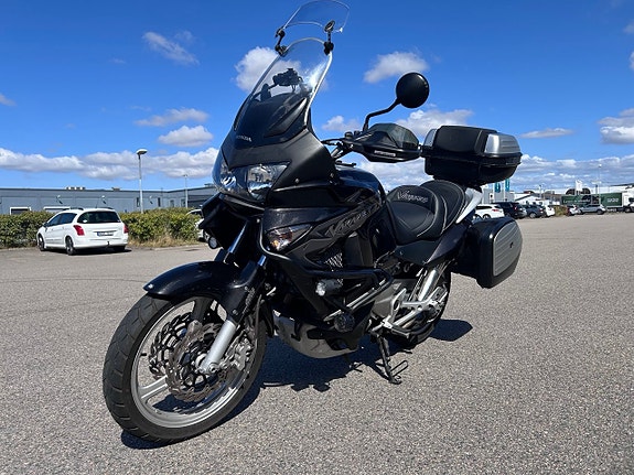 Honda XL1000VA Varadero 3 of 8