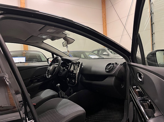 Renault Clio 8 of 12