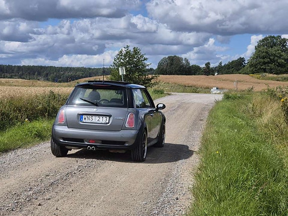 MINI Cooper S 15 of 17