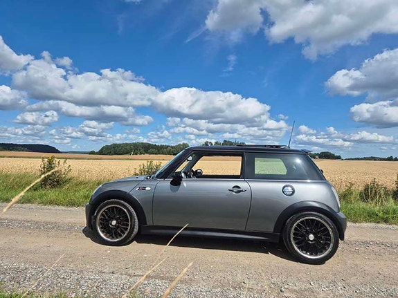 MINI Cooper S 5 of 17