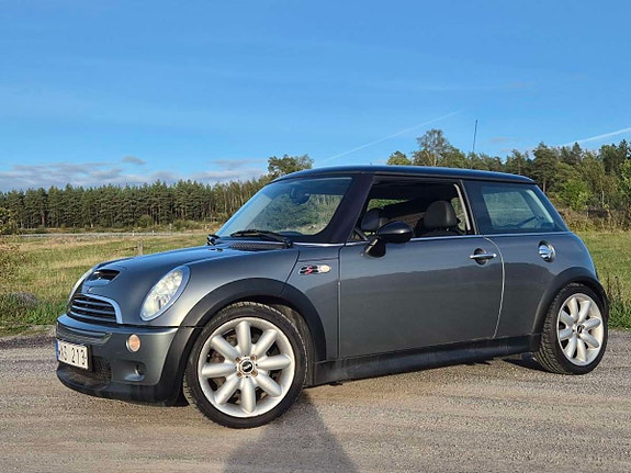 MINI Cooper S 2 of 20