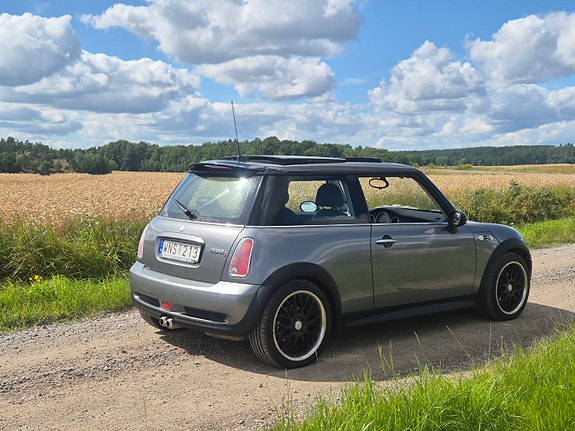 MINI Cooper S 16 of 17