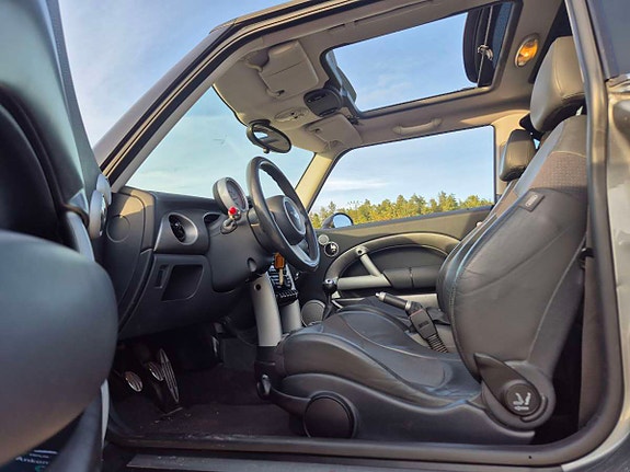 MINI Cooper S 7 of 20