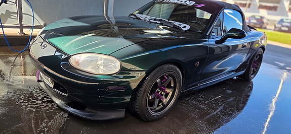 Mazda MX-5 8 of 13