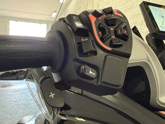 Can-Am Spyder ST 101HK B-körkort ”VÄLVÅRDAD” Endast 1200mil/2 Ägare/ 19 of 24