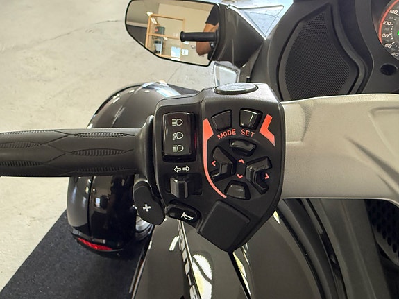 Can-Am Spyder ST 101HK B-körkort ”VÄLVÅRDAD” Endast 1200mil/2 Ägare/ 21 of 24