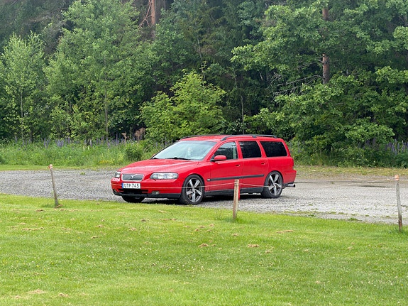 Volvo V70 4 of 7