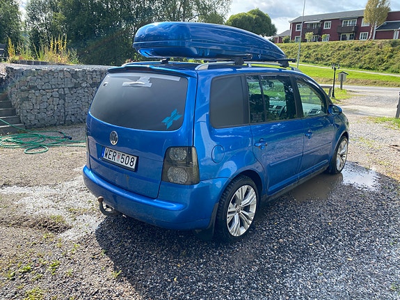 Volkswagen Touran 3 of 7