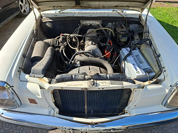 Mercedes-Benz 200 17 of 26