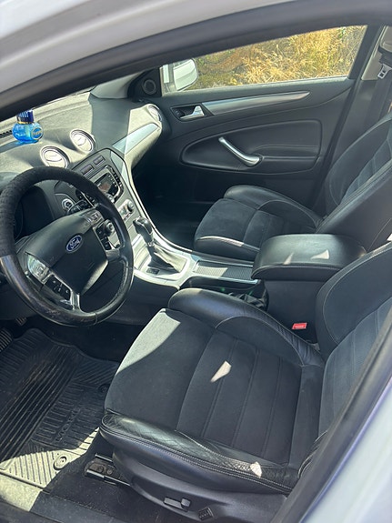 Ford Mondeo 4 of 5