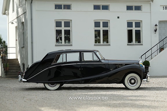 Rolls Royce Silver Wraith 4 of 28