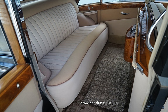 Rolls Royce Silver Wraith 6 of 28