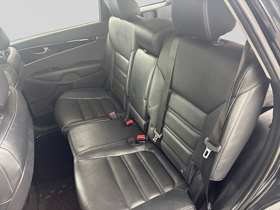Kia Sorento 11 of 14