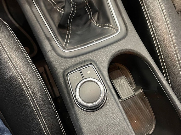 Mercedes-Benz GLA200 19 of 24