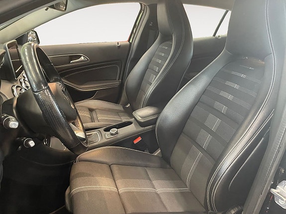 Mercedes-Benz GLA200 9 of 24