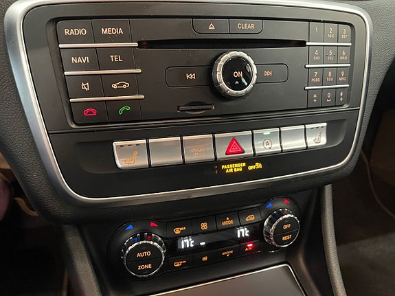 Mercedes-Benz GLA200 20 of 24