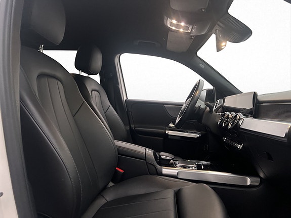 Mercedes-Benz GLB180 d 29 of 30