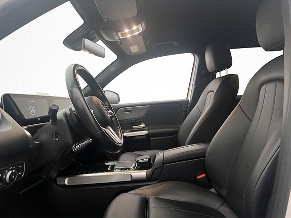 Mercedes-Benz GLB180 d 12 of 30