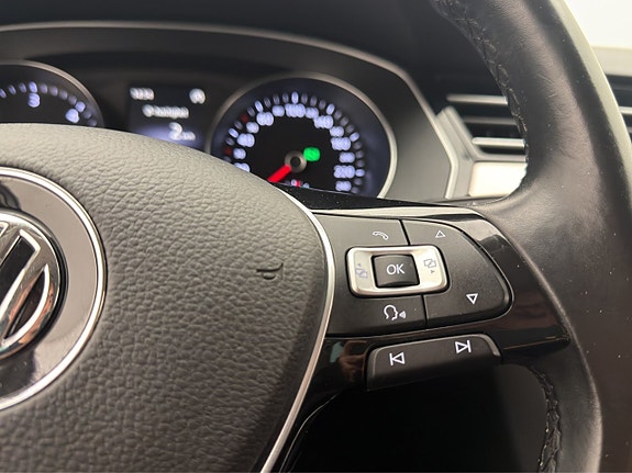 Volkswagen Passat Alltrack 15 of 30