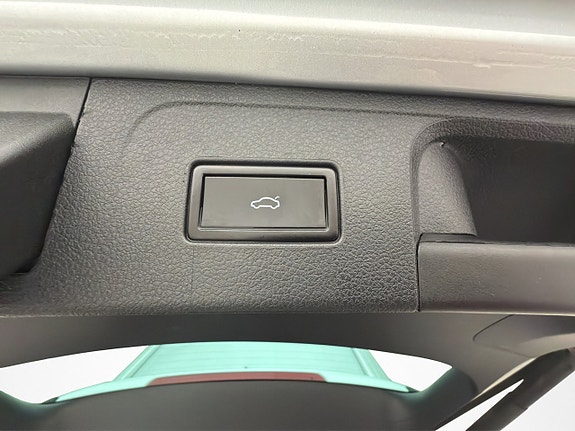 Volkswagen Passat Alltrack 24 of 30