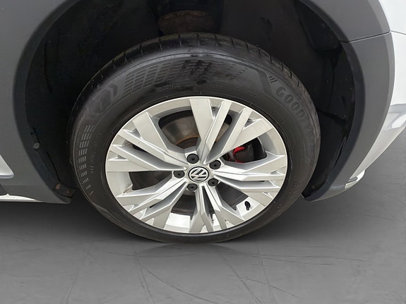 Volkswagen Passat Alltrack 30 of 30