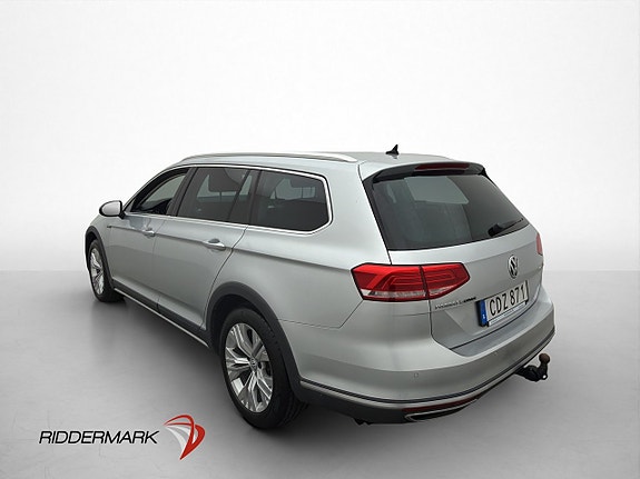Volkswagen Passat Alltrack 5 of 30