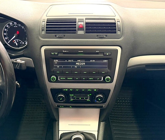 Skoda Octavia 16 of 23