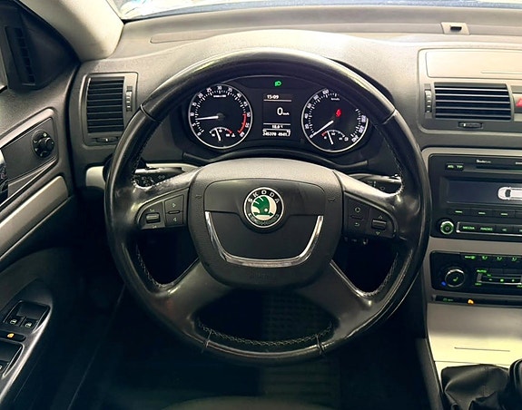 Skoda Octavia 17 of 23