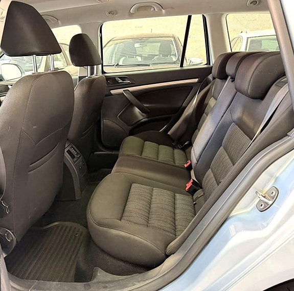 Skoda Octavia 14 of 23