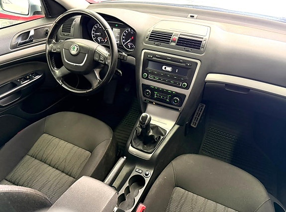 Skoda Octavia 8 of 23