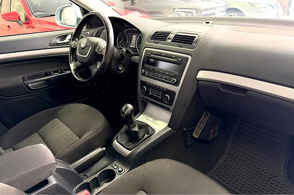 Skoda Octavia 11 of 23