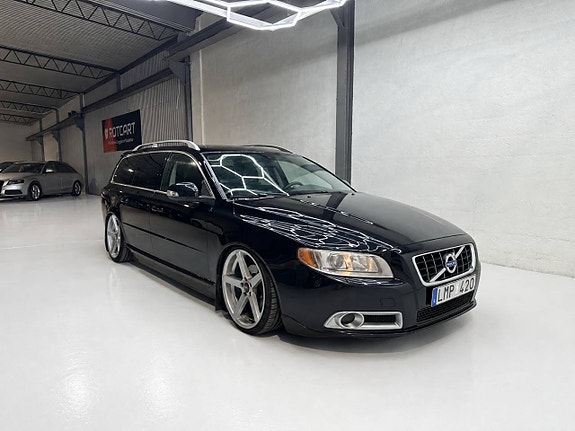 Volvo V70 4 of 8