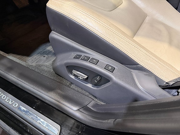 Volvo S60 12 of 25