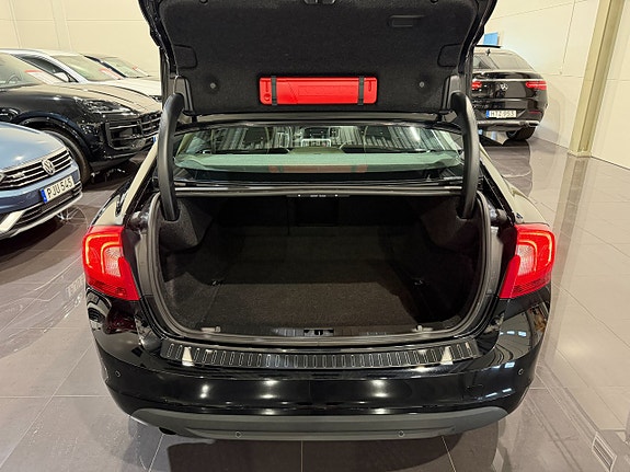 Volvo S60 24 of 25