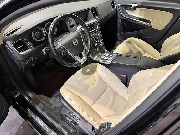 Volvo S60 10 of 25