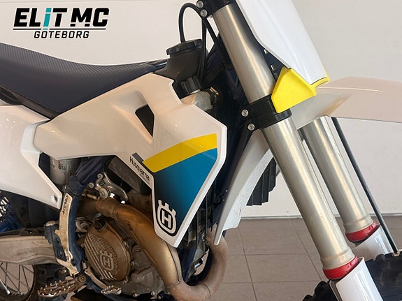 Husqvarna FC450 | Nytt bakdäck | Traction control 2 of 11