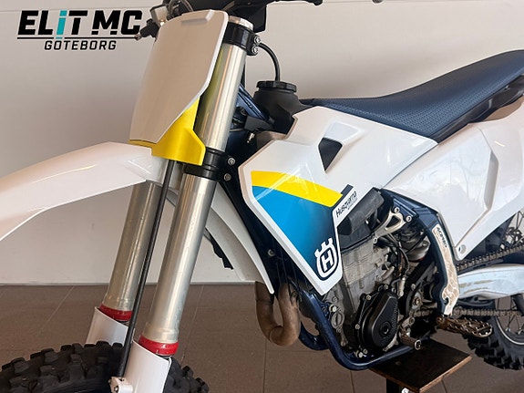 Husqvarna FC450 | Nytt bakdäck | Traction control 5 of 11