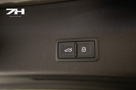 Audi Q8 e-tron 23 of 23