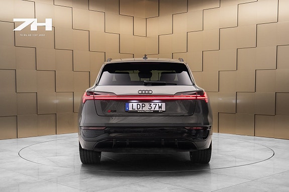 Audi Q8 e-tron 4 of 23