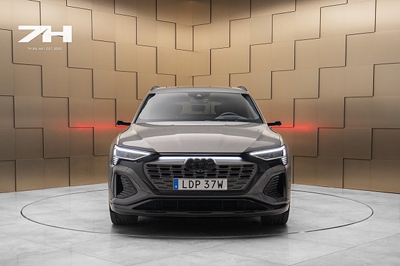 Audi Q8 e-tron 8 of 23